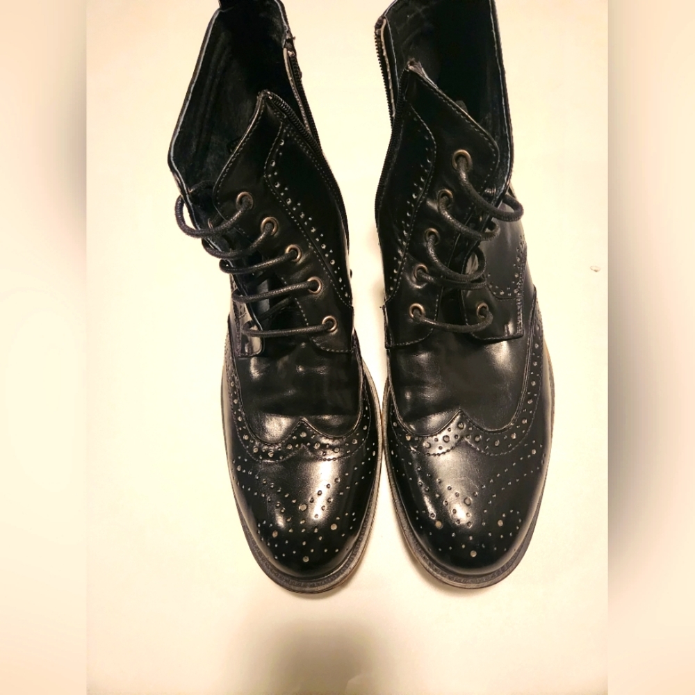 Steve Madden patent leather boots size 11 mens